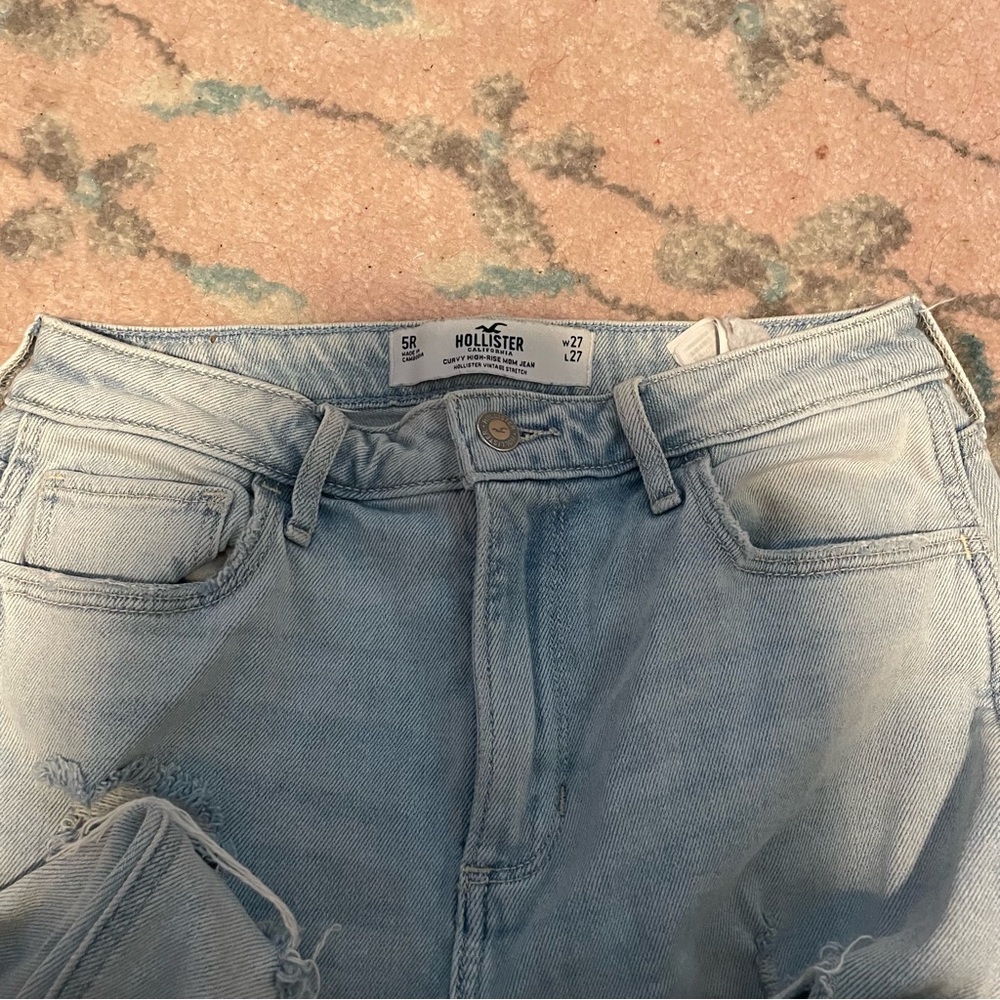 Hollister Light wash distressed blue jeans - Picture 5 of 9